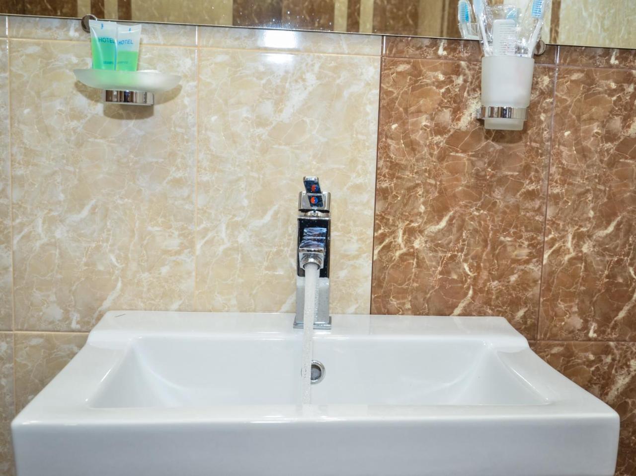 Rubin Hotel Goris Exterior foto