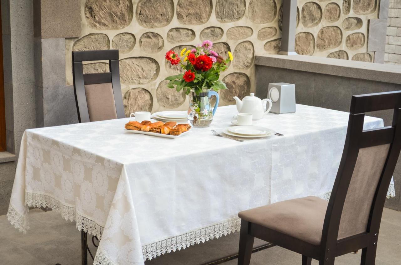 Rubin Hotel Goris Exterior foto